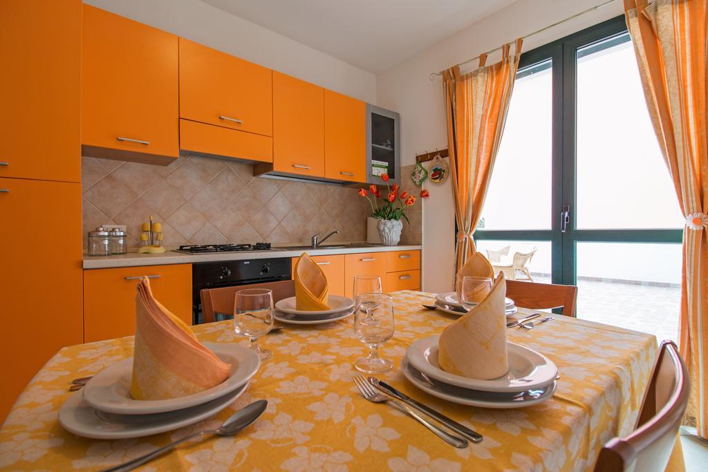 Residenza Maria Antonia - Private Apartment Orosei Exteriör bild