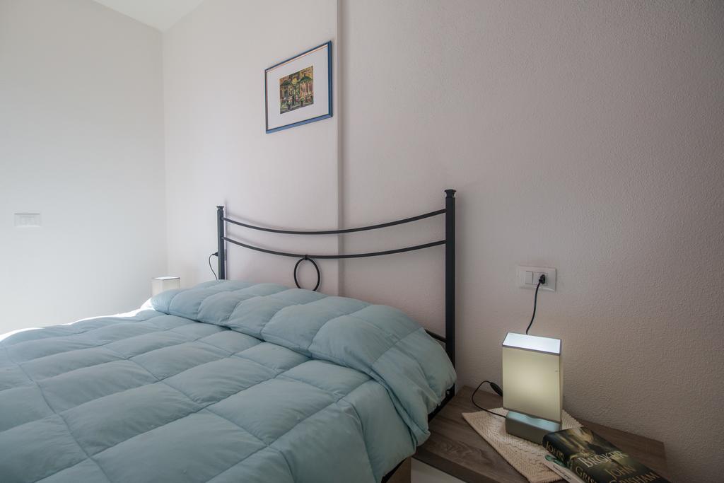 Residenza Maria Antonia - Private Apartment Orosei Exteriör bild