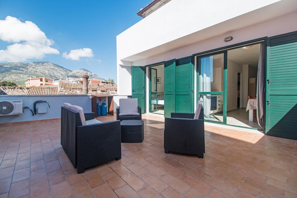 Residenza Maria Antonia - Private Apartment Orosei Exteriör bild