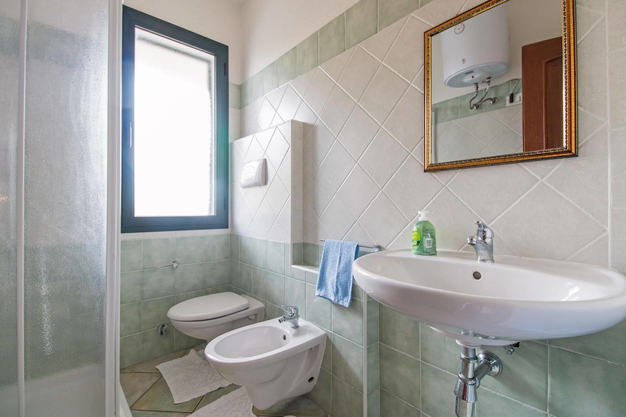 Residenza Maria Antonia - Private Apartment Orosei Exteriör bild